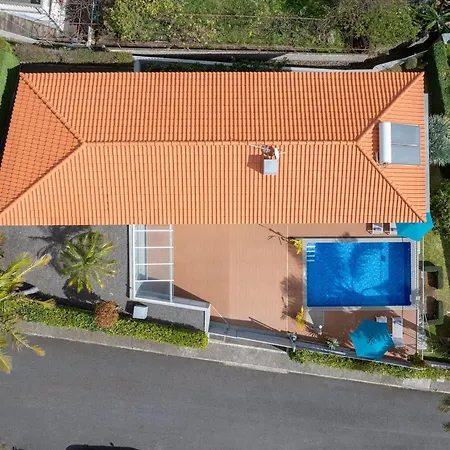 Private Pool And Sea View - Tropical
