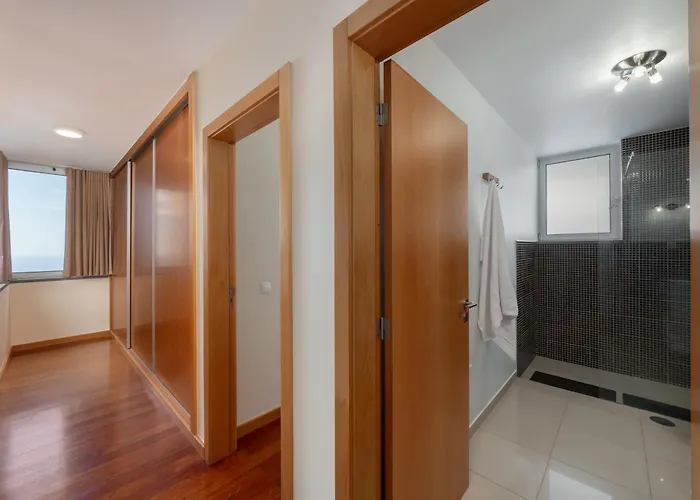 Private Pool And Sea View - Tropical