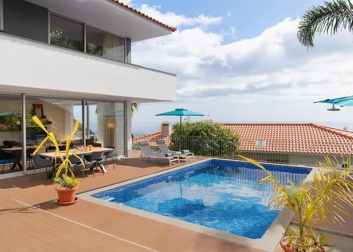 Private Pool And Sea View - Tropical *