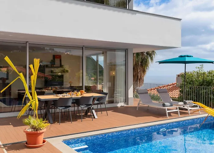 Private Pool And Sea View - Tropical Villa Arco da Calheta